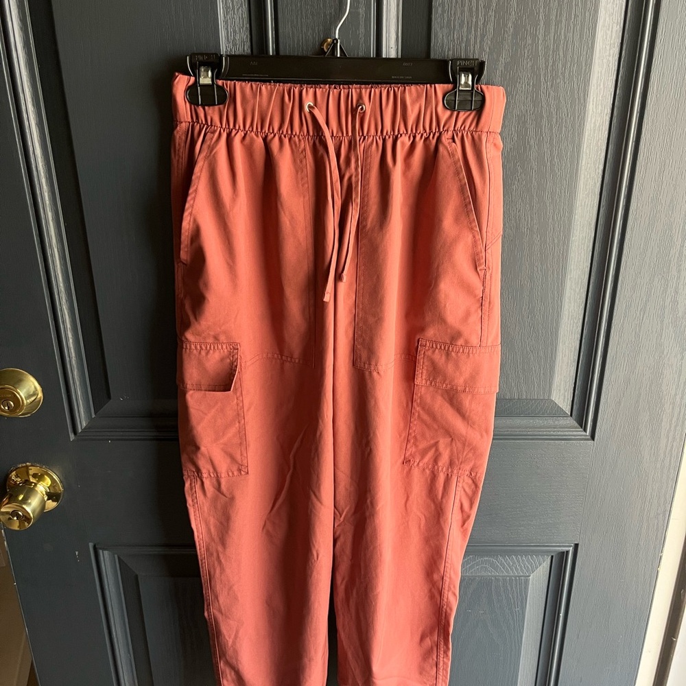 Old Navy Women’s Active Pants in Blush Pink